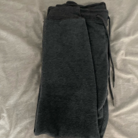 Woman Gray Sweatpants Never worn Brand new - Picture 1 of 4